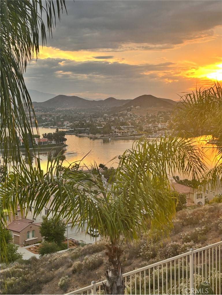 Lake Elsinore, CA 92532,51 Via De La Valle