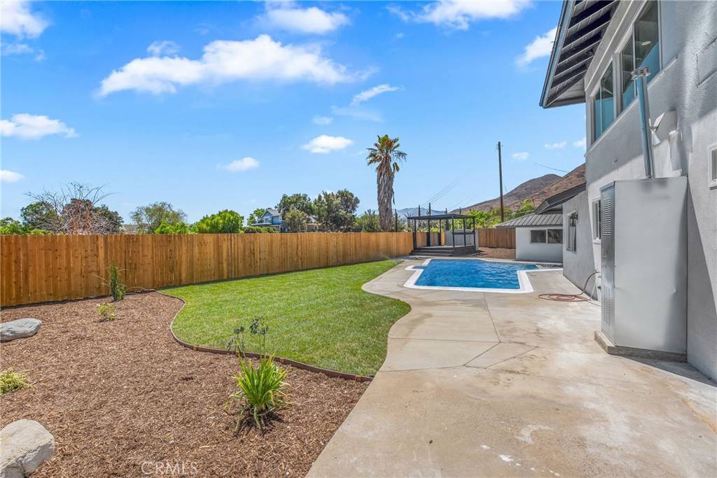 Colton, CA 92324,2110 Westwood ST