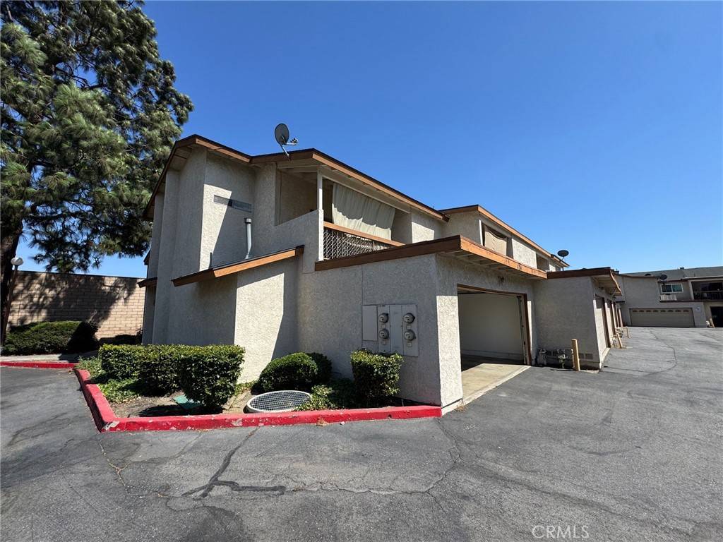 Ontario, CA 91764,1726 E G