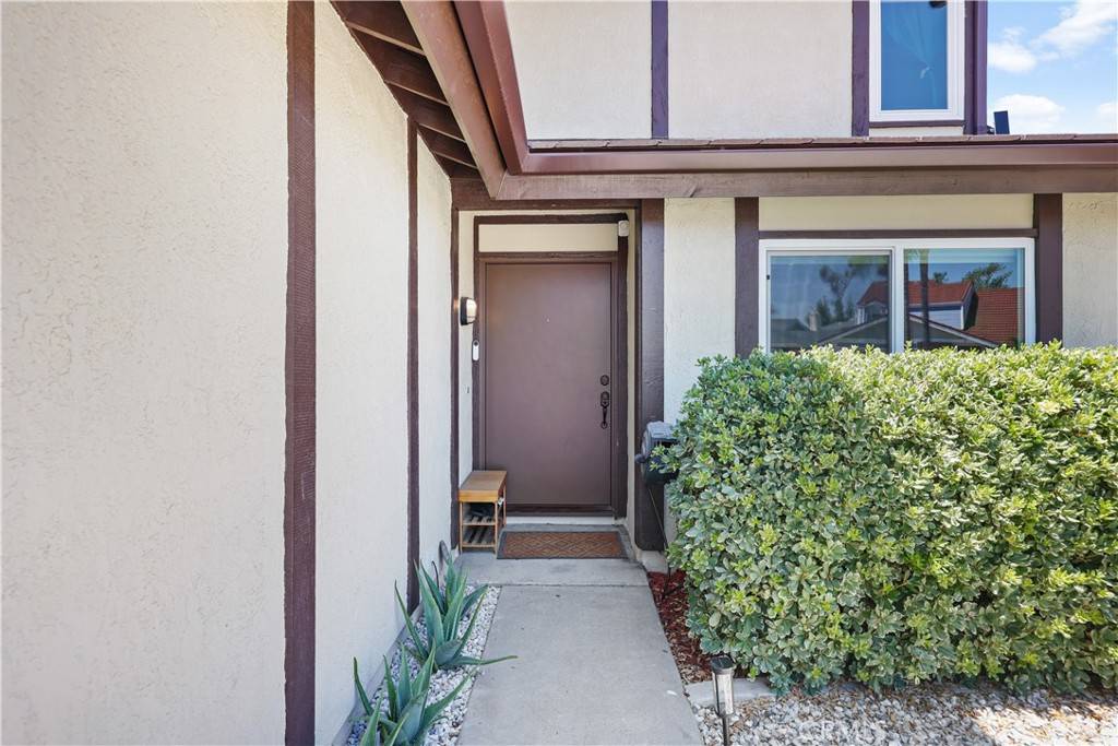 Irvine, CA 92620,3 Earhart