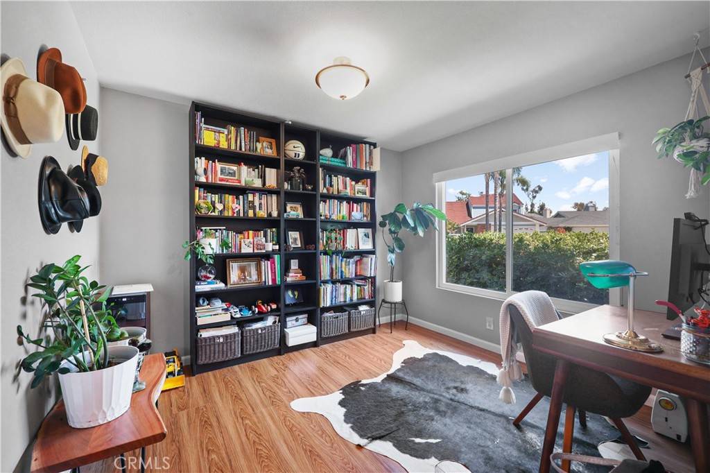 Irvine, CA 92620,3 Earhart