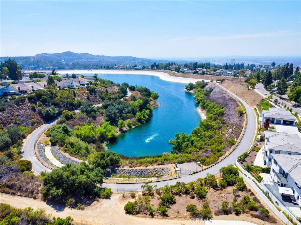 Anaheim Hills, CA 92807,950 S Rim Crest DR #12