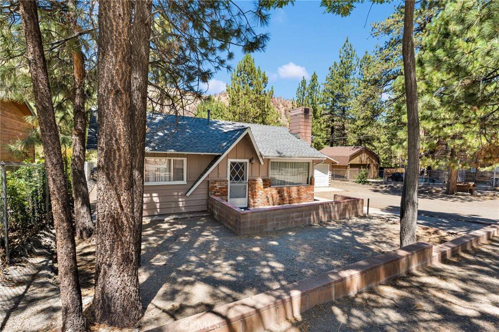 Wrightwood, CA 92397,592 Mountain View AVE