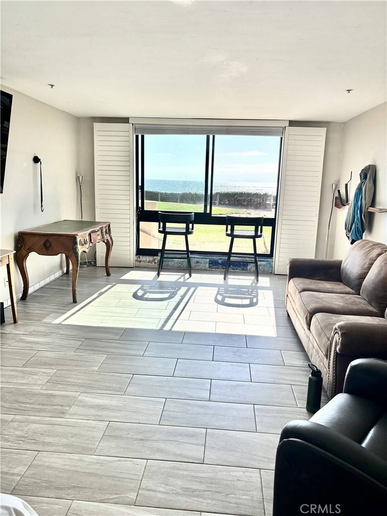 San Diego, CA 92109,4667 Ocean BLVD #106