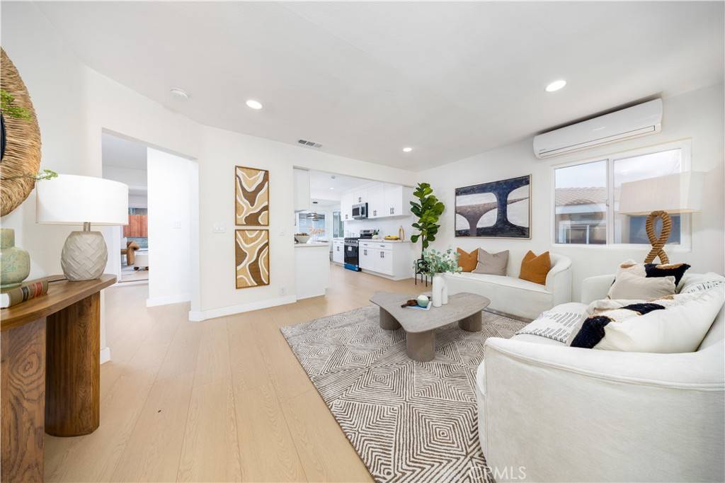 La Mirada, CA 90638,15220 Terracedale DR