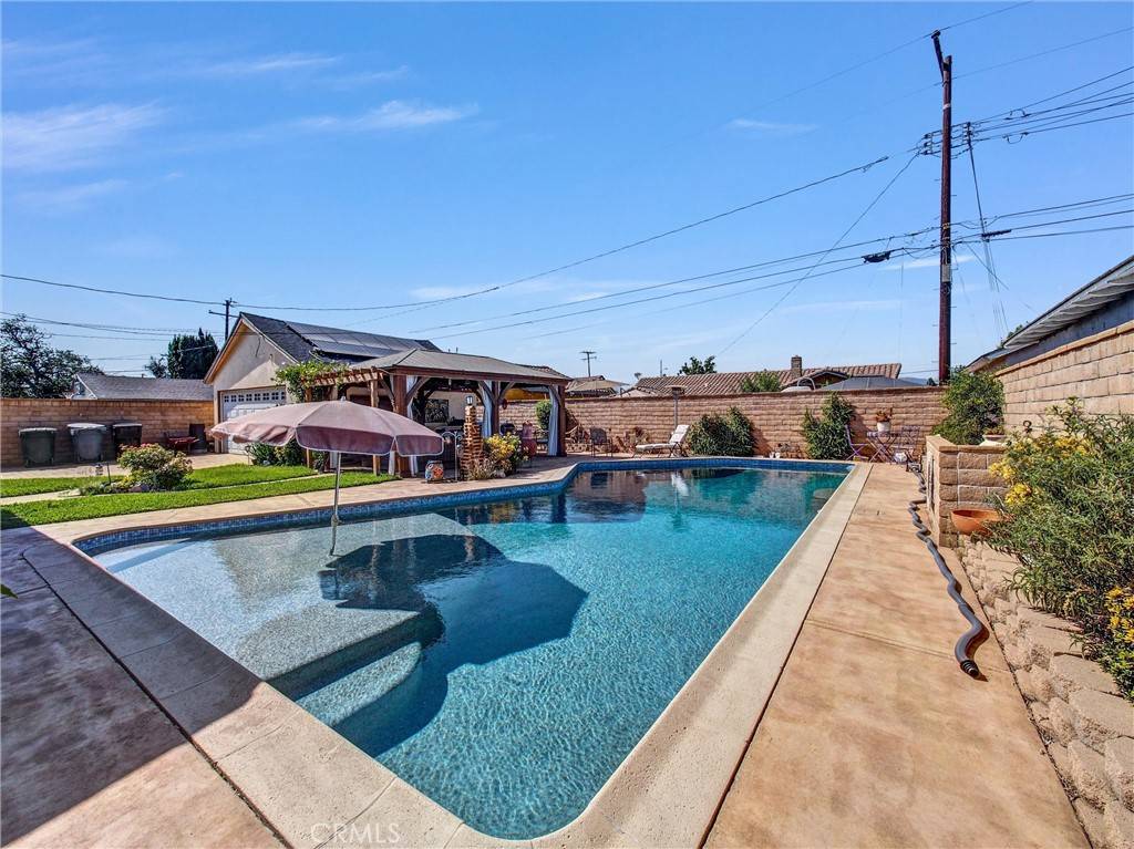 Covina, CA 91724,1461 E Grovecenter ST