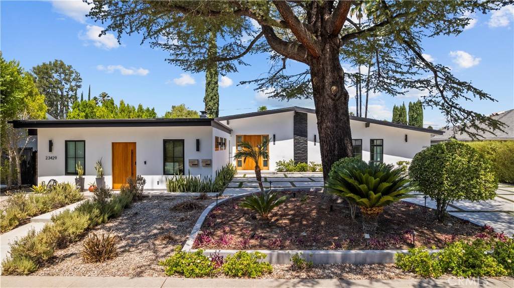 Woodland Hills, CA 91367,23427 Canzonet ST