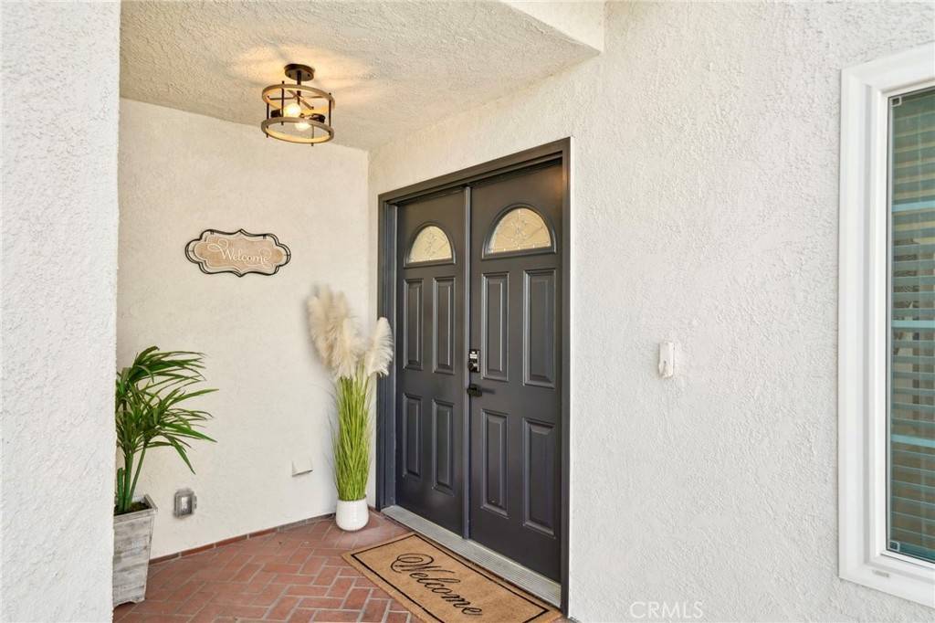 Corona, CA 92881,20163 Corona ST