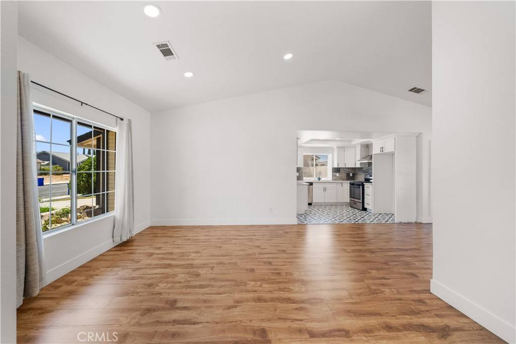 Victorville, CA 92392,13466 Solitude CIR