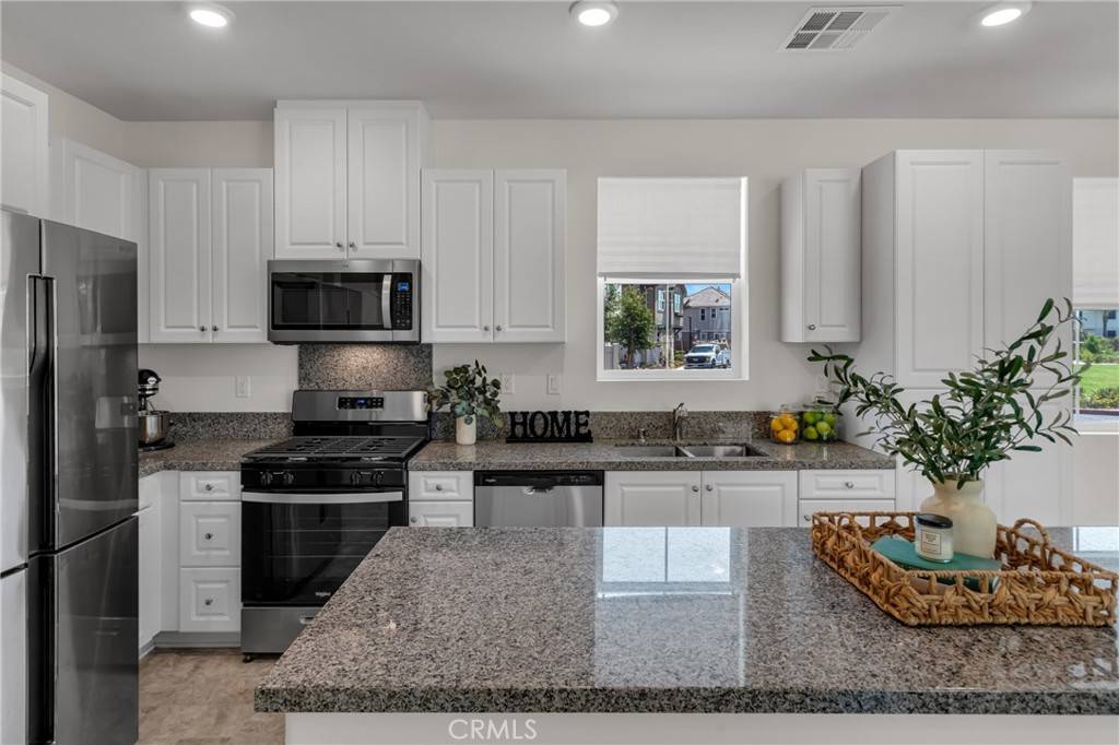 Riverside, CA 92503,10288 Runnel LN