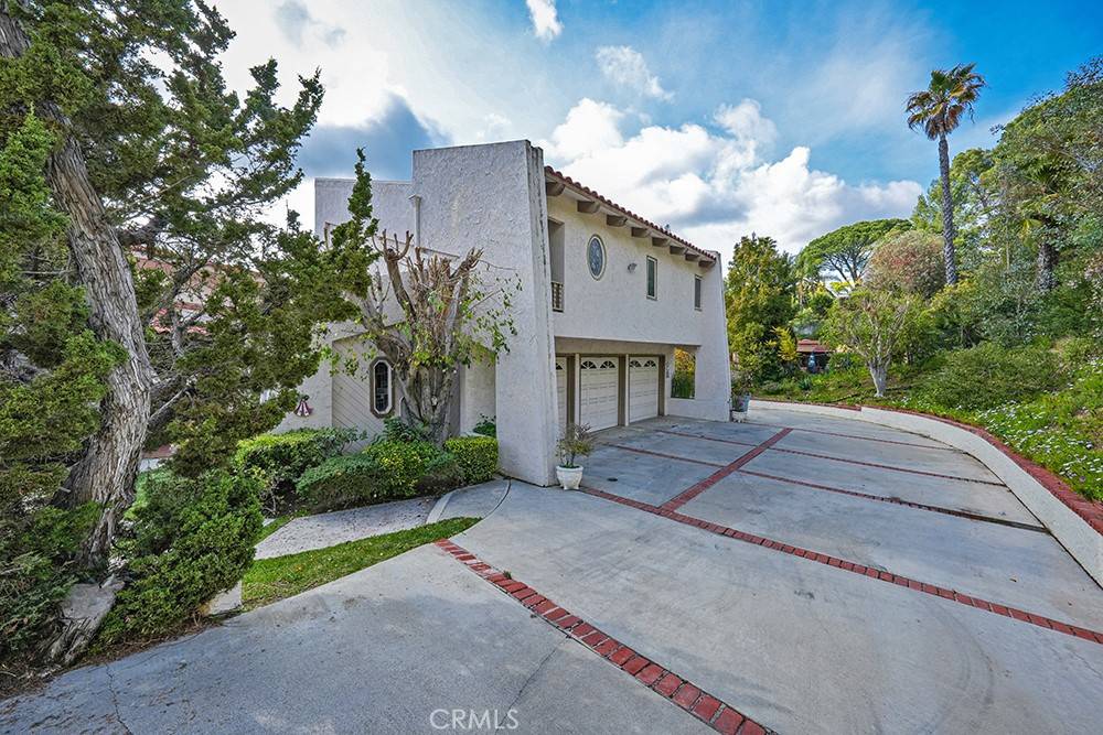 Santa Ana, CA 92705,9752 Rangeview DR
