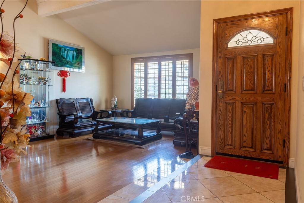 Yorba Linda, CA 92886,19931 Crestknoll DR