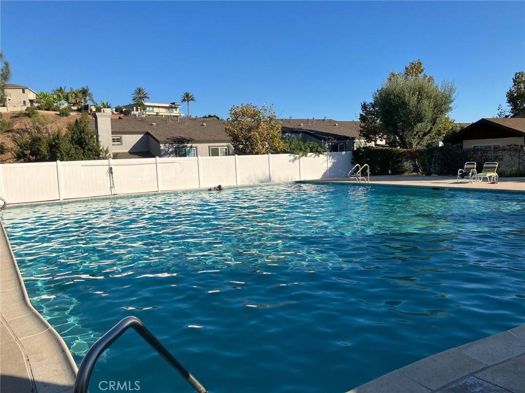 Yorba Linda, CA 92886,5076 Lakeview AVE #39