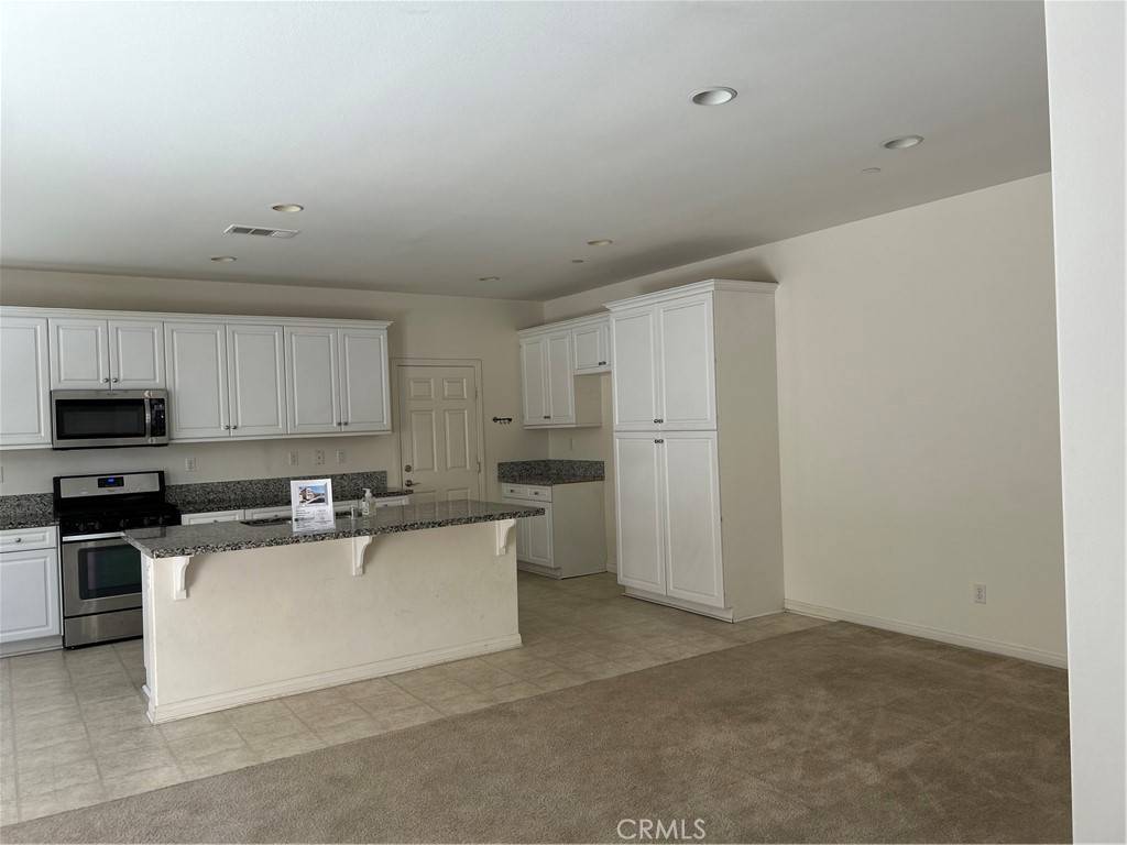 Eastvale, CA 92880,5864 Silveira ST