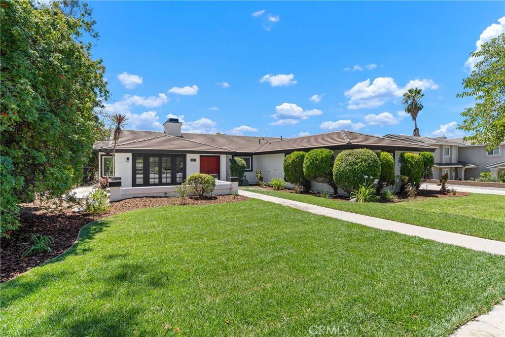 Claremont, CA 91711,426 E Holyoke PL