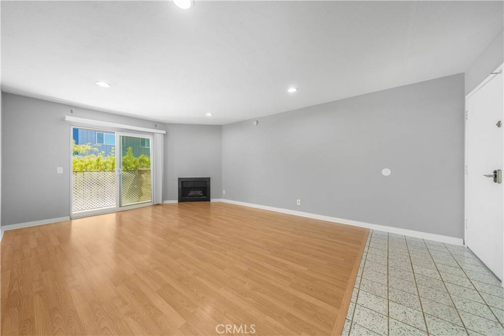 Simi Valley, CA 93065,1256 Patricia AVE #10