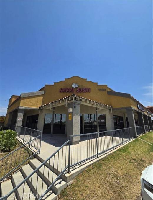Corona, CA 92882,1380 W 6th ST #101