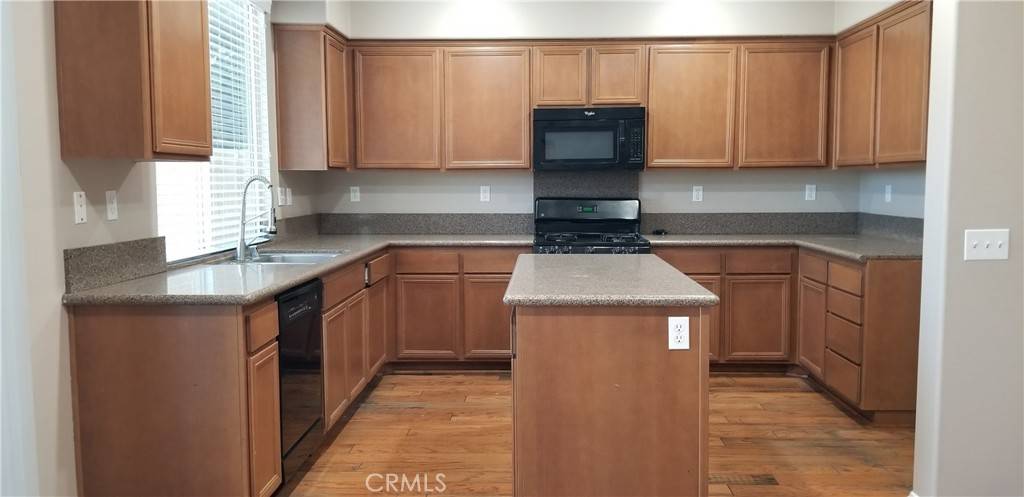 Fontana, CA 92336,7635 Bear Creek DR