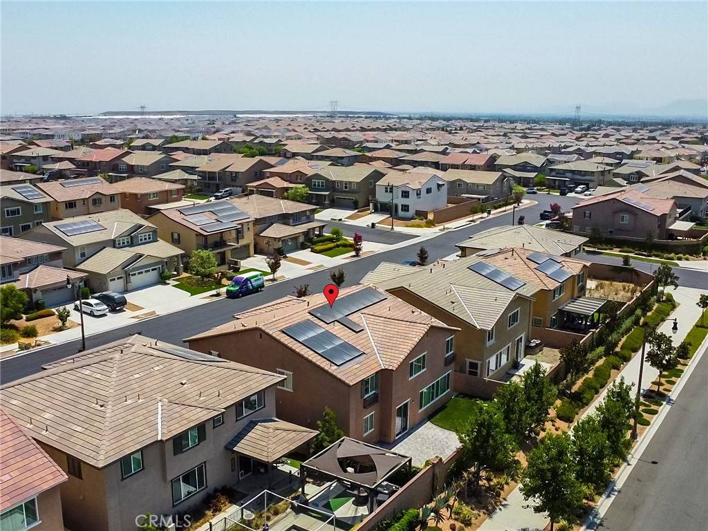 Fontana, CA 92336,5002 Bushberry AVE