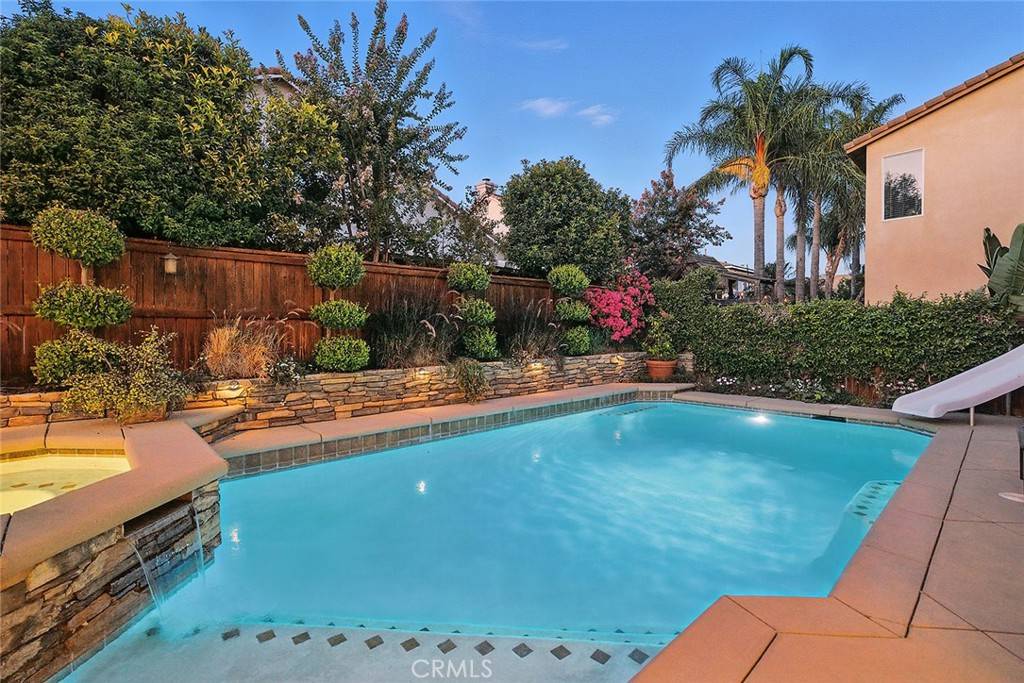 Eastvale, CA 92880,13742 Woodcrest CT