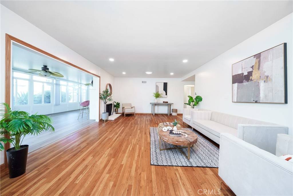 Duarte, CA 91010,808 CRESTFIELD DR