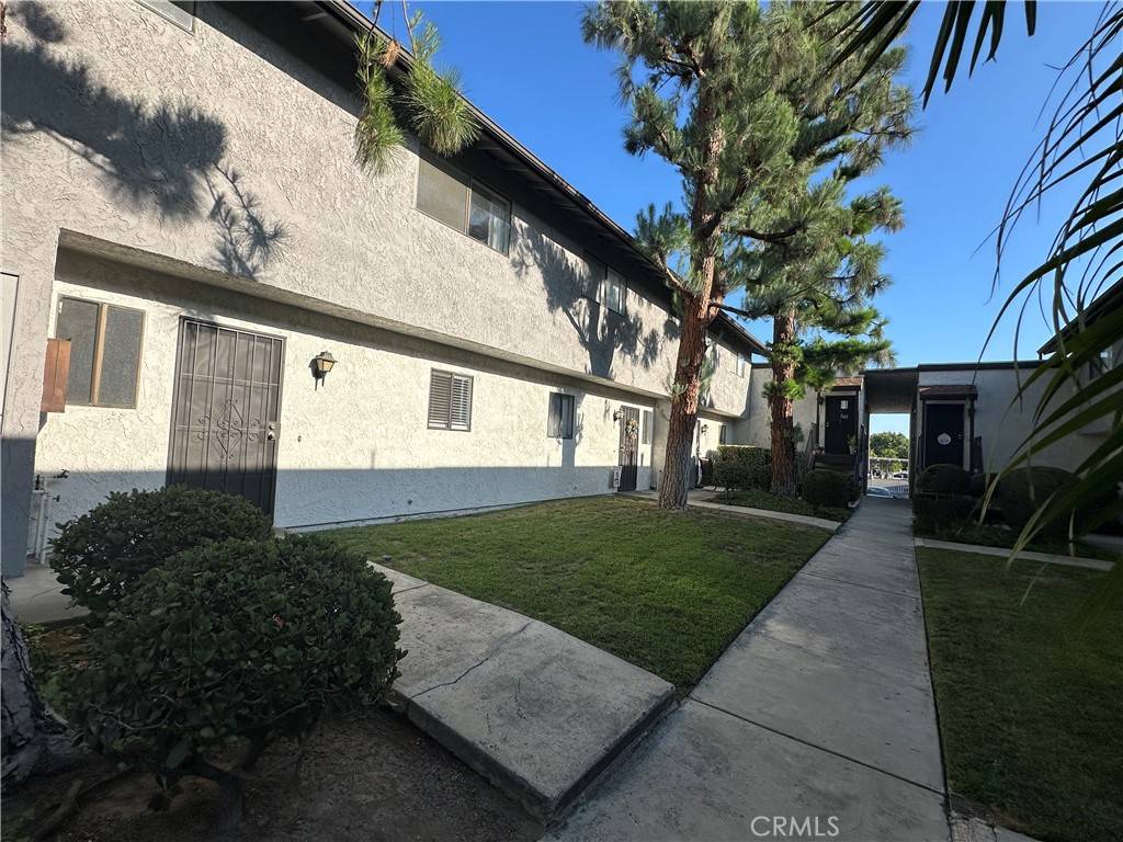 Brea, CA 92821,632 E Birch #B