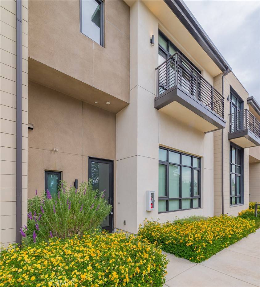 Arcadia, CA 91006,503 N Santa Anita #E