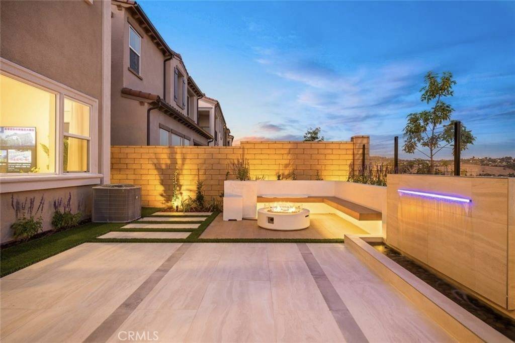 Walnut, CA 91789,22090 Portofino