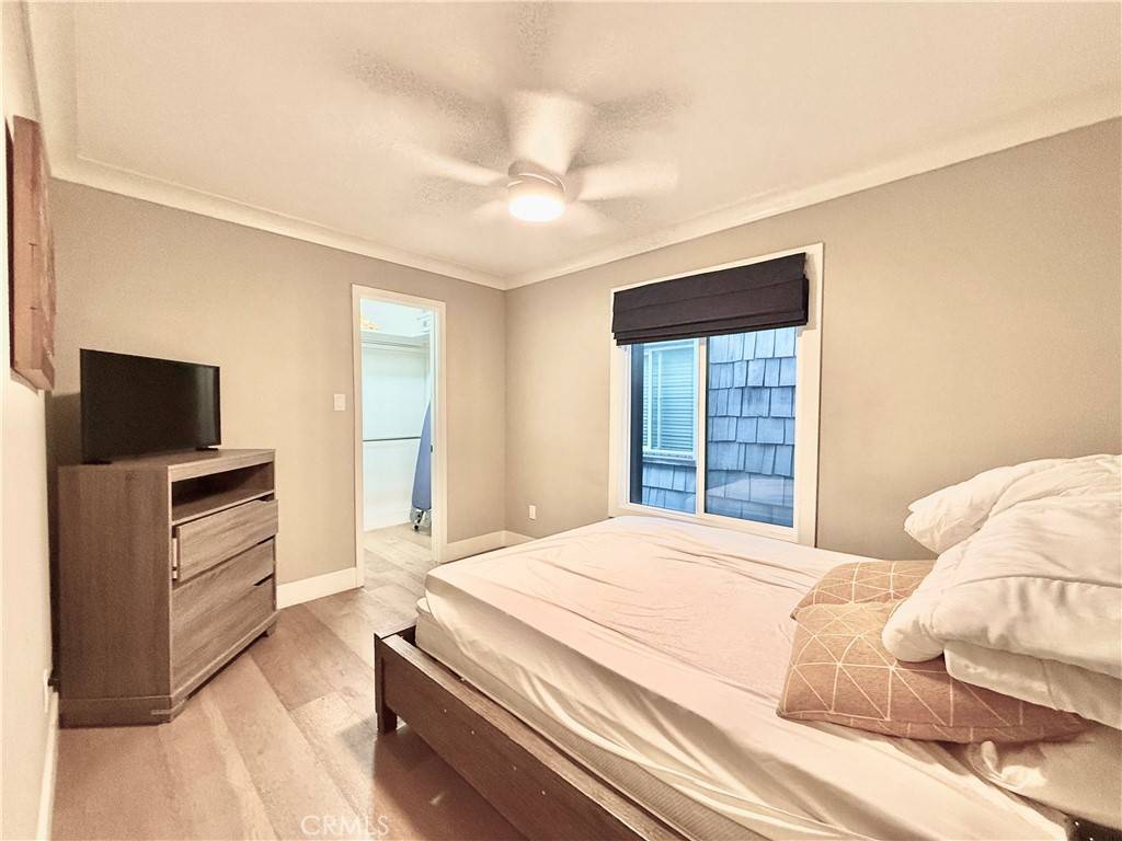 Newport Beach, CA 92663,312 36th ST