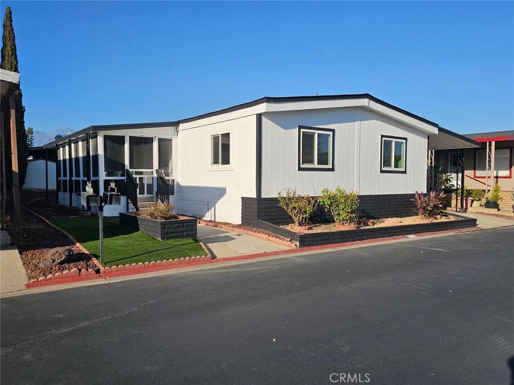 Ontario, CA 91761,1456 E Philadelphia #372