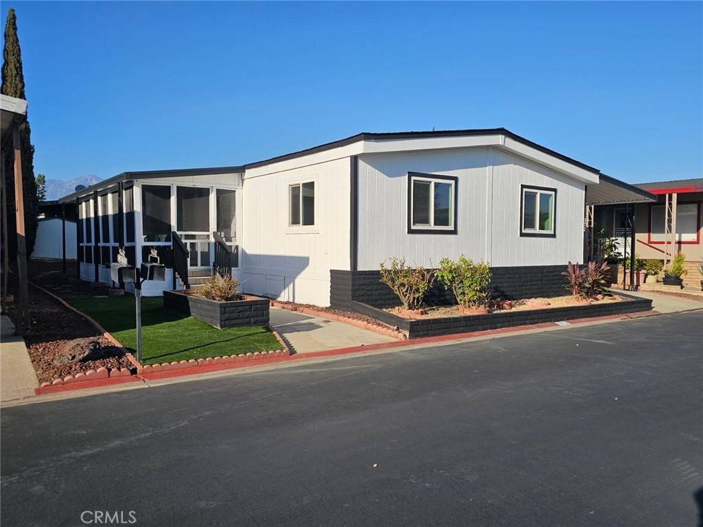 Ontario, CA 91761,1456 E Philadelphia #372