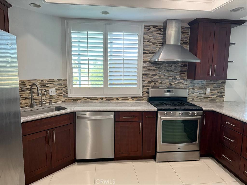 Beverly Hills, CA 90211,116 N Swall #402