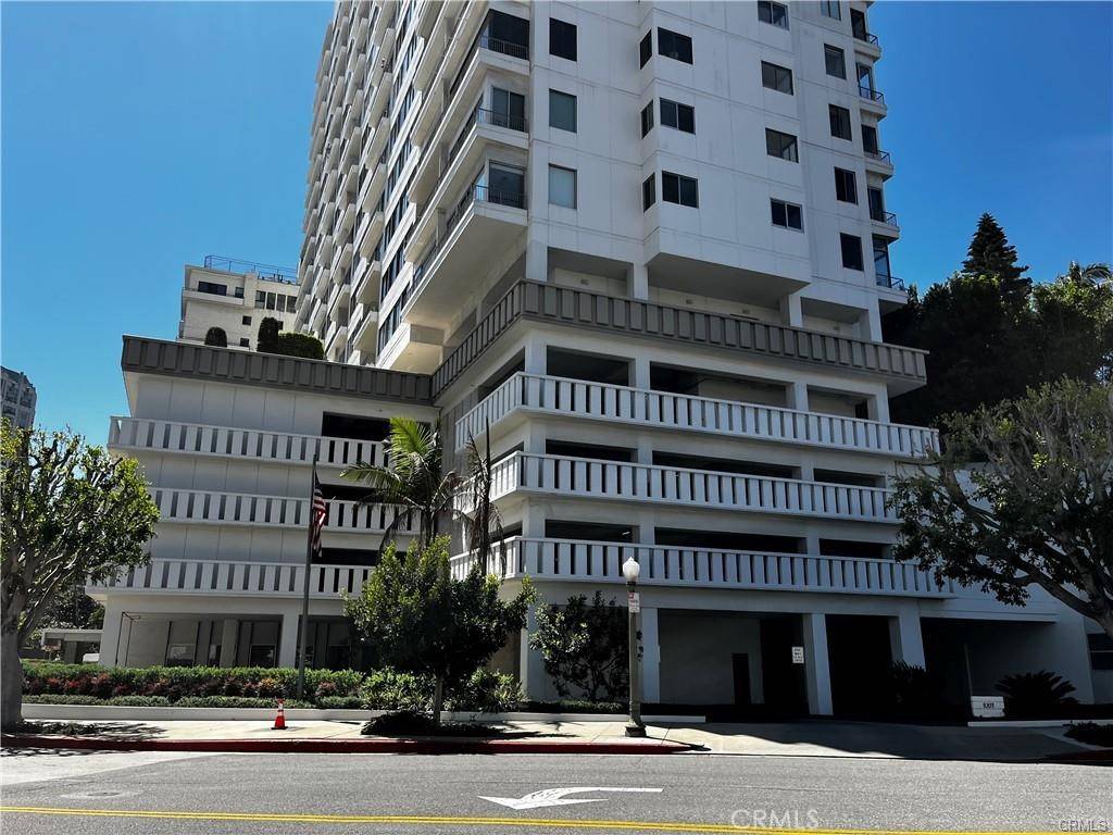 Los Angeles, CA 90024,10501 Wilshire