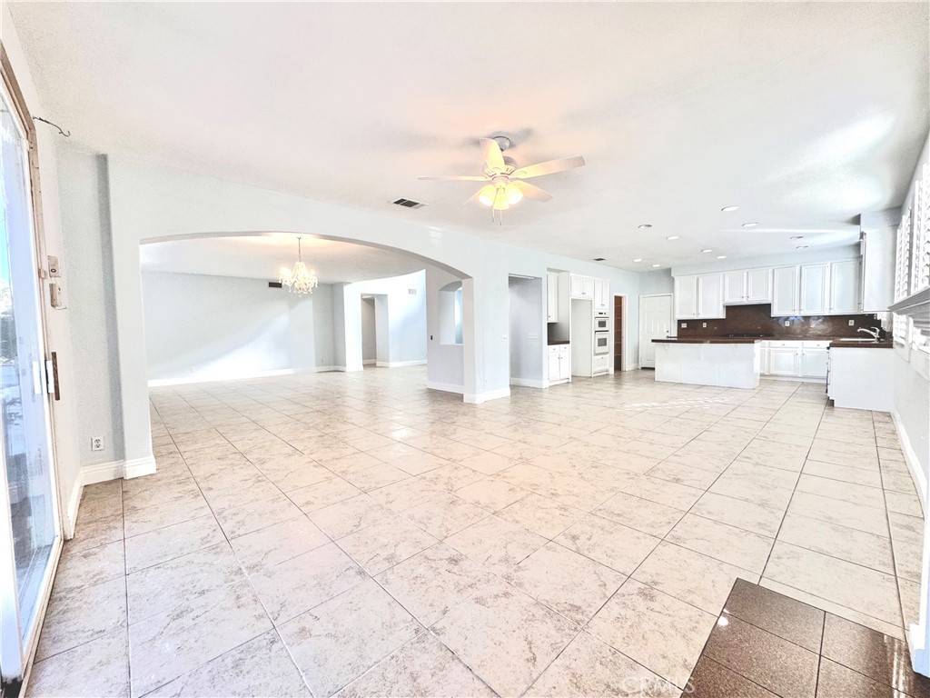 Corona, CA 92881,1083 Stanislaus