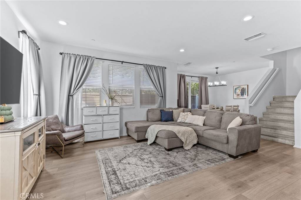 Ontario, CA 91762,2350 S Via Esplanade #31