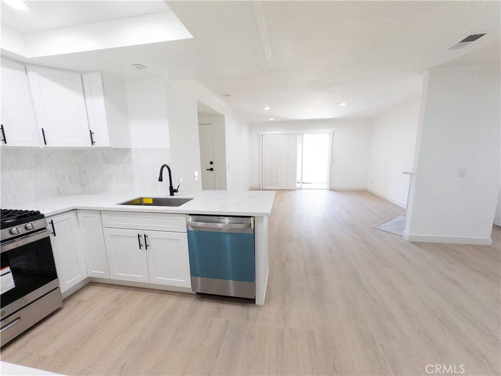 Yorba Linda, CA 92887,6208 Hartford