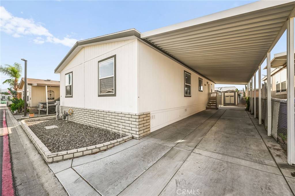 Fontana, CA 92337,16860 Slover Avenue #70