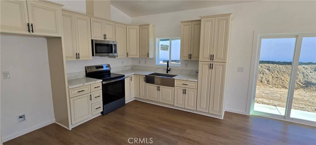 Lake Elsinore, CA 92530,237 E Prospect ST