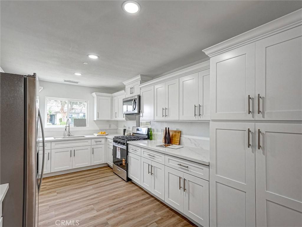 Hacienda Heights, CA 91745,1315 Ameluxen