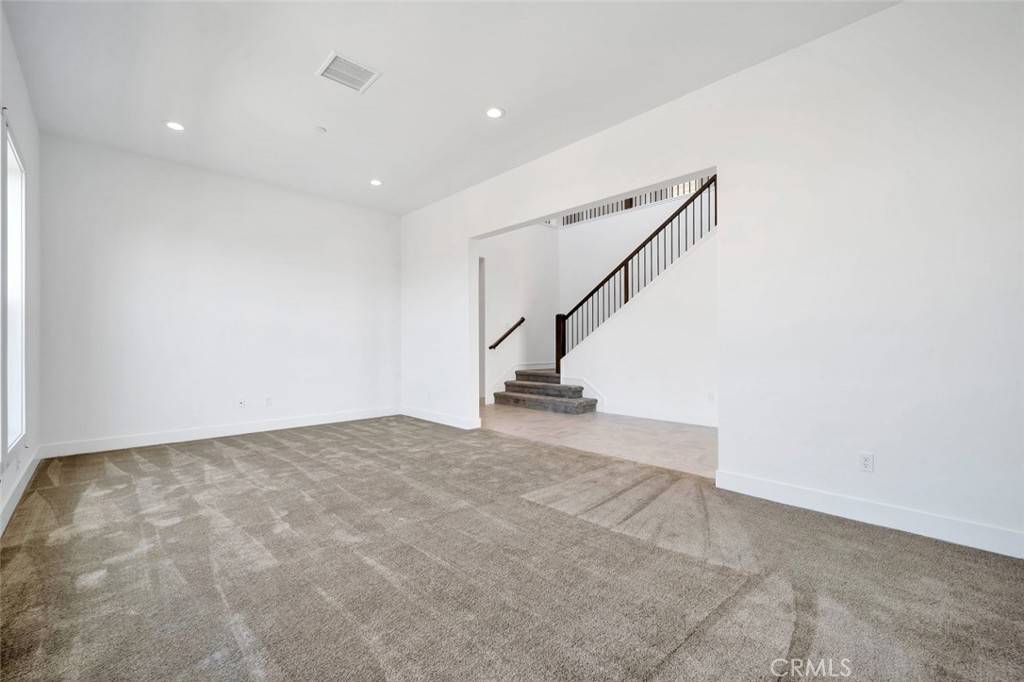 Porter Ranch, CA 91326,20638 W Deer Grass Ct CT