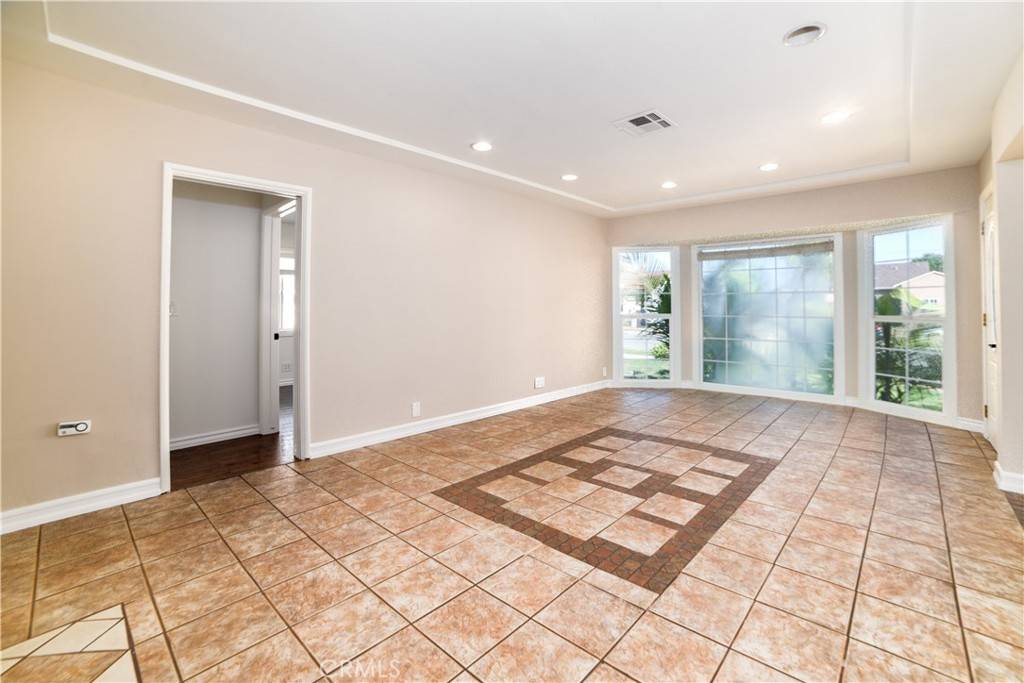 West Covina, CA 91790,623 N Nora