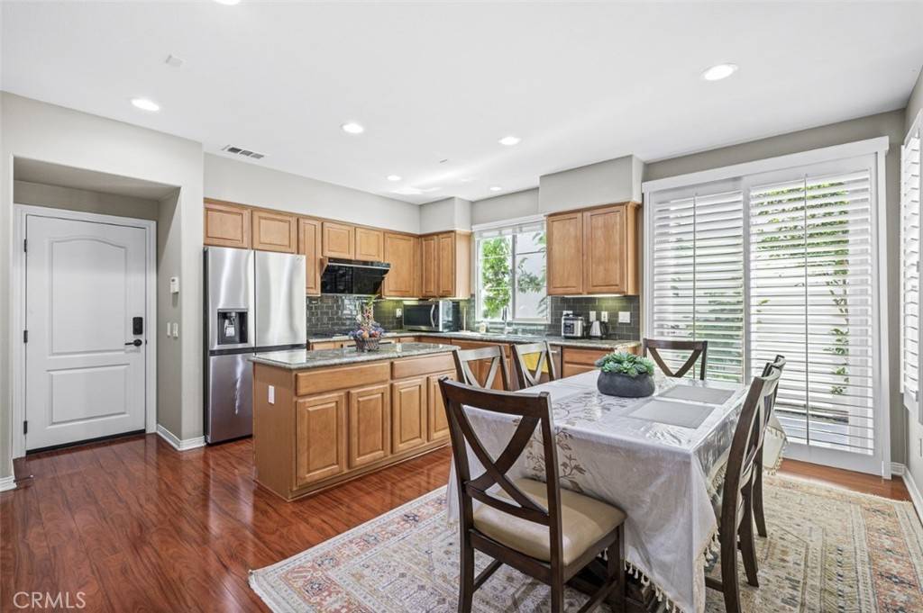 Irvine, CA 92620,78 Spanish Lace