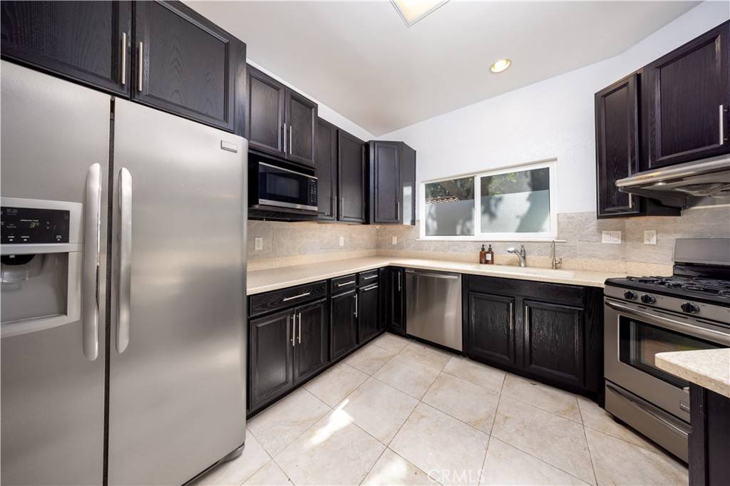 Pomona, CA 91766,17 Blackbird