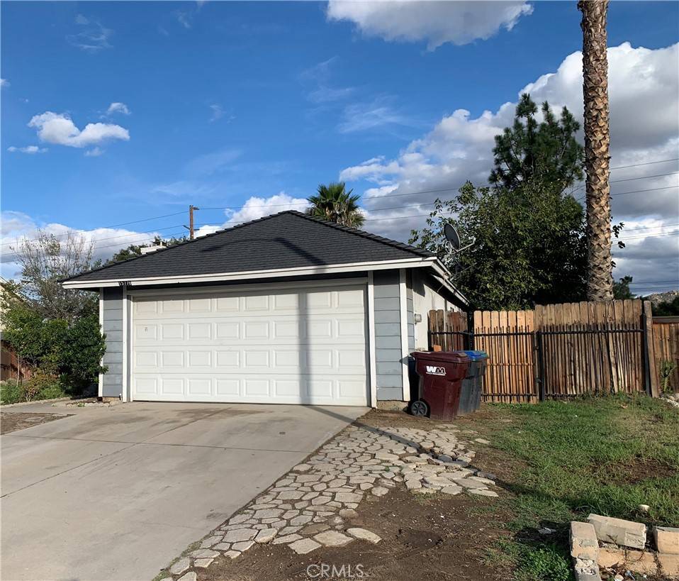 Moreno Valley, CA 92551,15776 Bluechip