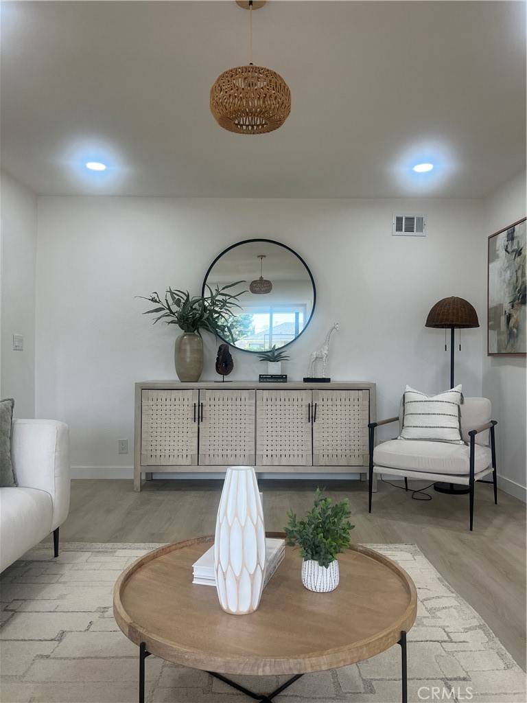 Whittier, CA 90601,5503 Mesagrove