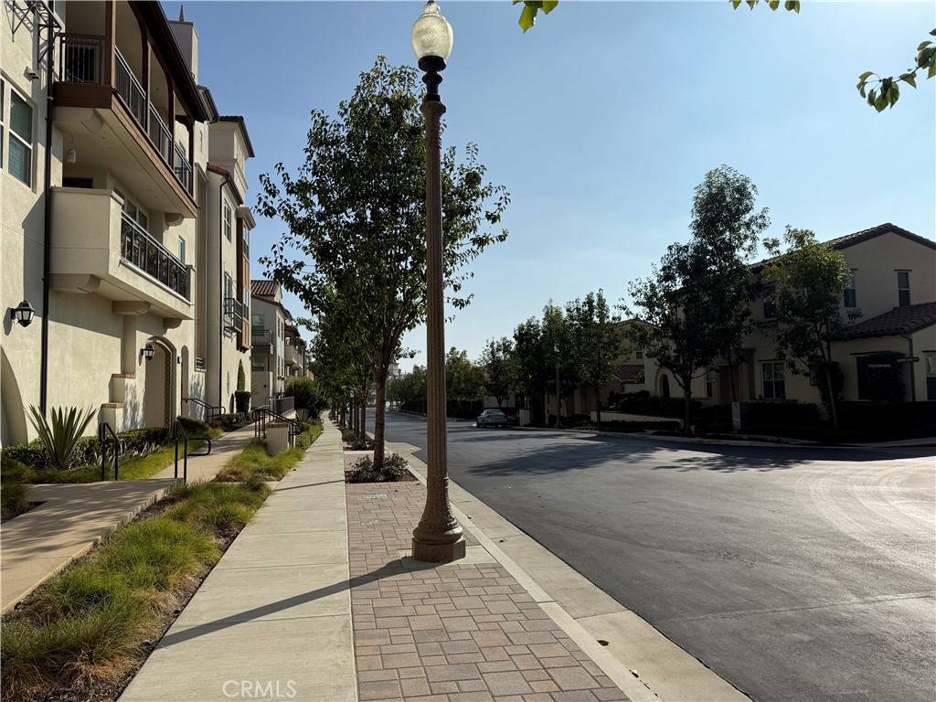 Brea, CA 92823,240 Buena Vida