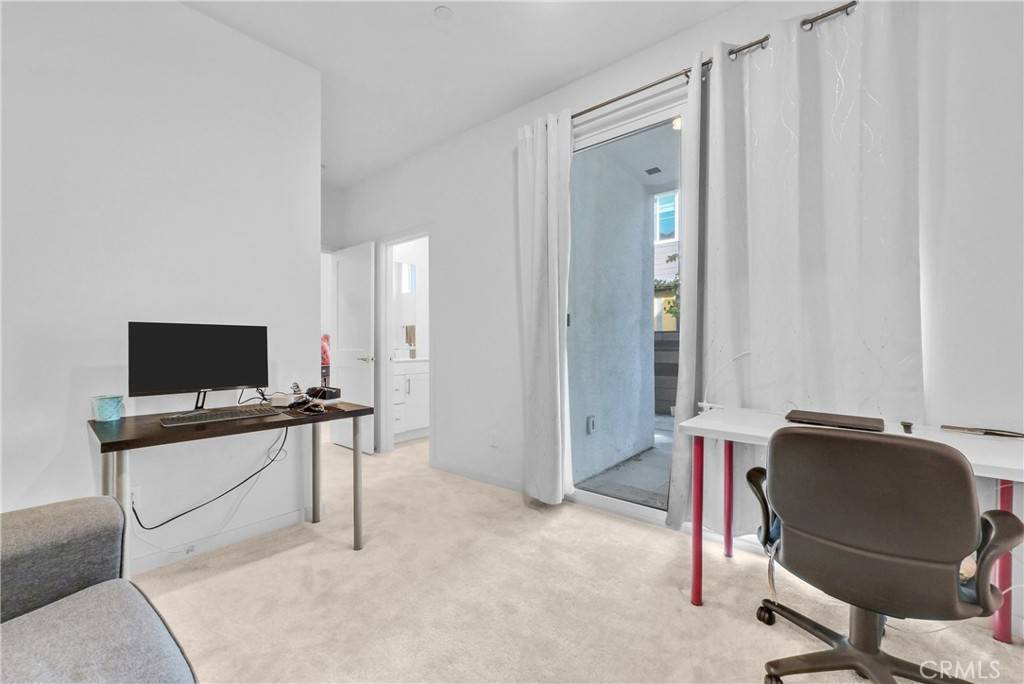 Ontario, CA 91761,3720 Allston paseo S #8