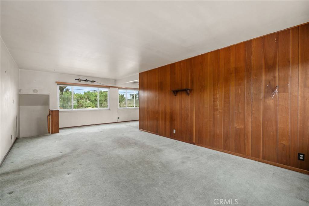 Covina, CA 91724,922 E Edgecomb