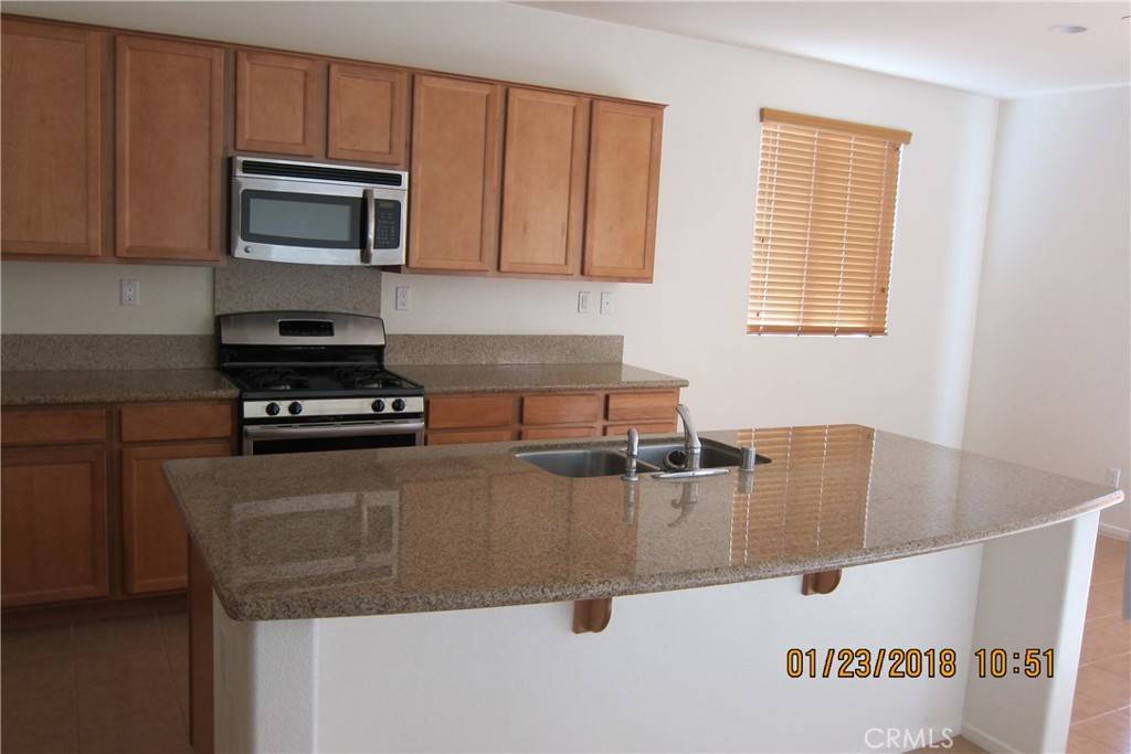 Beaumont, CA 92223,38209 DIVOT DR