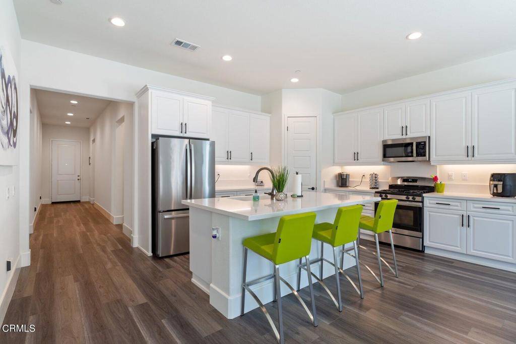 Santa Paula, CA 93060,425 Eureka DR